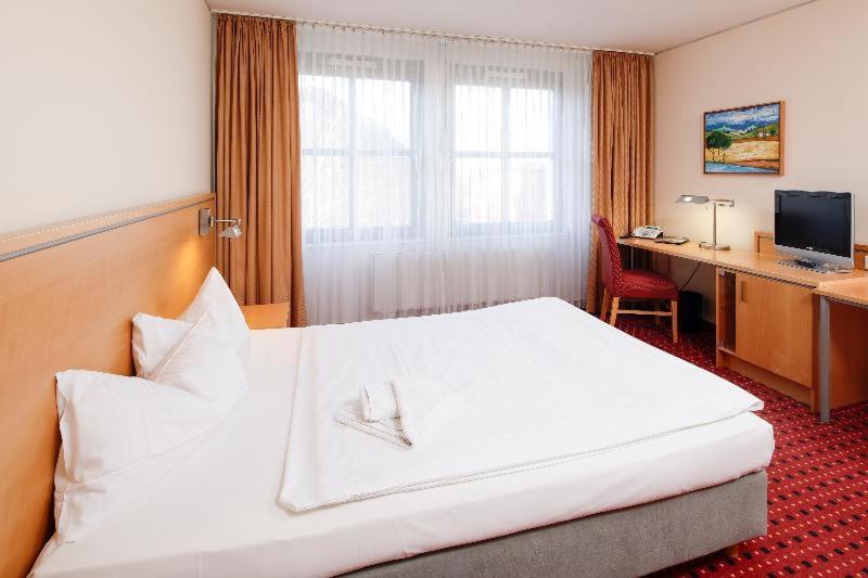 Airporthotel Berlin-Adlershof Quarto foto